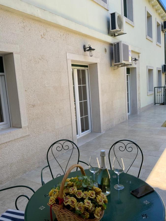 Apartment Provance بولا المظهر الخارجي الصورة
